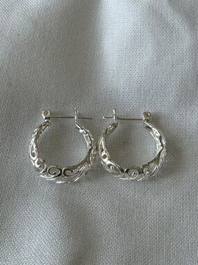Silver small hoop earrings